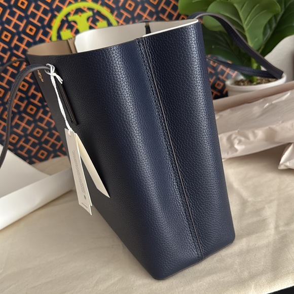 NWT ,Tory Burch Blake center zip Navy Blue with gold hardware Tote Bag - Picture 10 of 16
